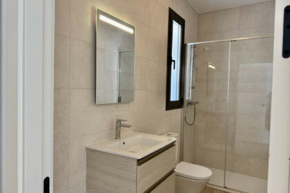 09885d04e0867bb6a94cc60f3de79a94 - 44