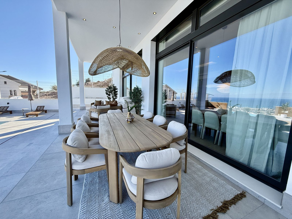 09885d04e0867bb6a94cc60f3de79a94 - 47