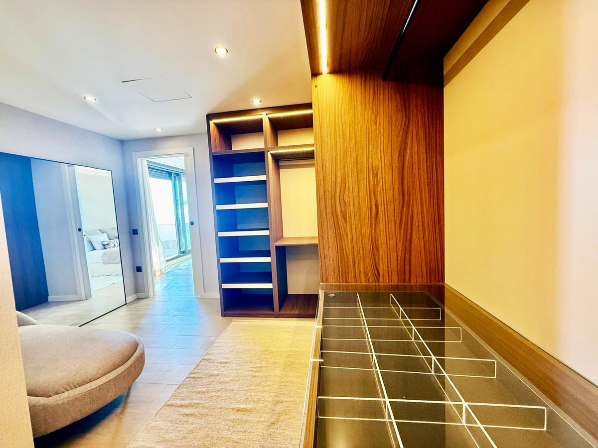 09885d04e0867bb6a94cc60f3de79a94 - 54