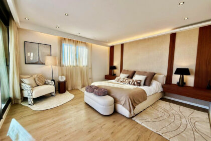 09885d04e0867bb6a94cc60f3de79a94 - 57