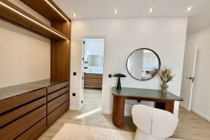 09885d04e0867bb6a94cc60f3de79a94 - 59