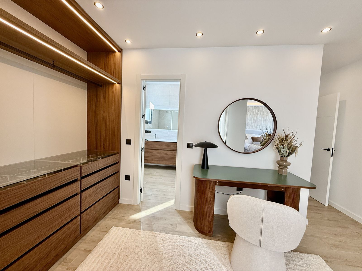 09885d04e0867bb6a94cc60f3de79a94 - 59