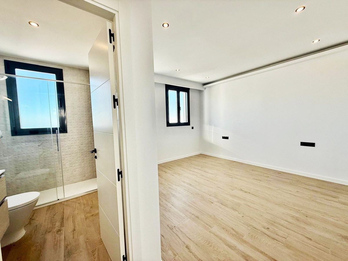 09885d04e0867bb6a94cc60f3de79a94 - 61