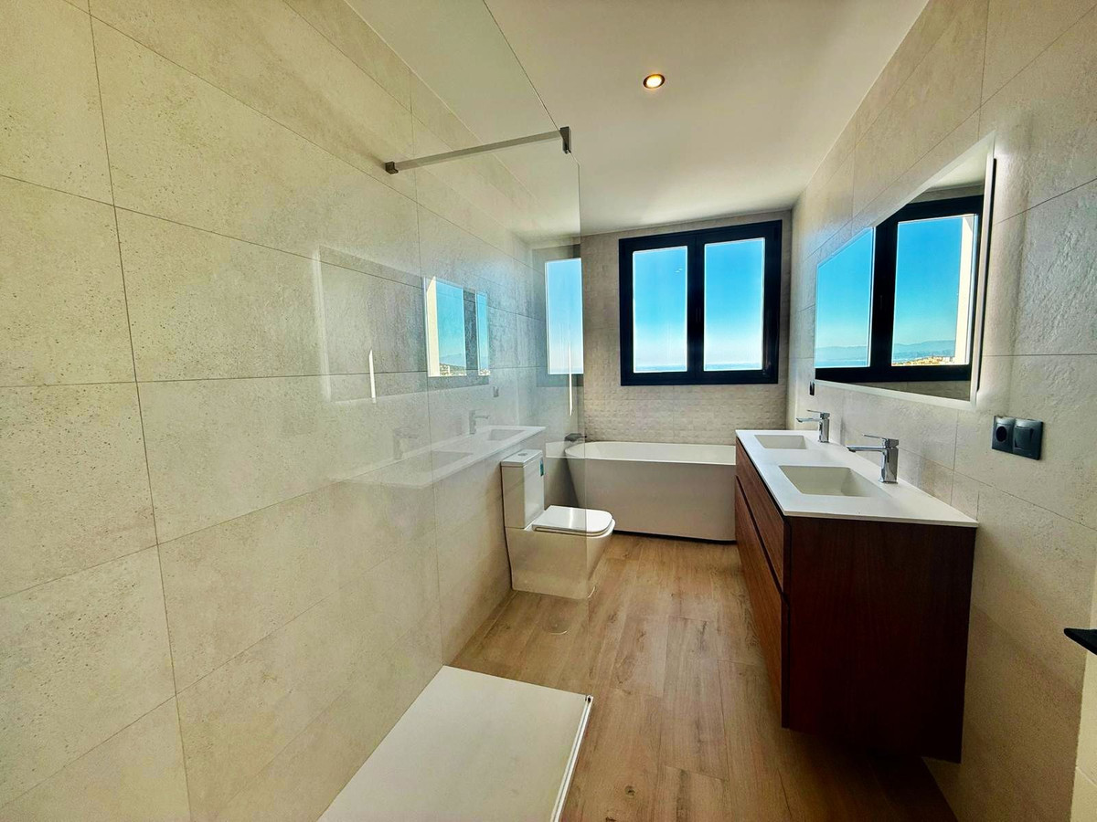 09885d04e0867bb6a94cc60f3de79a94 - 62