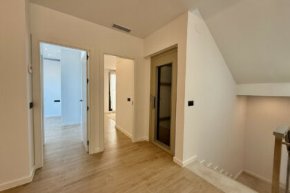 09885d04e0867bb6a94cc60f3de79a94 - 63