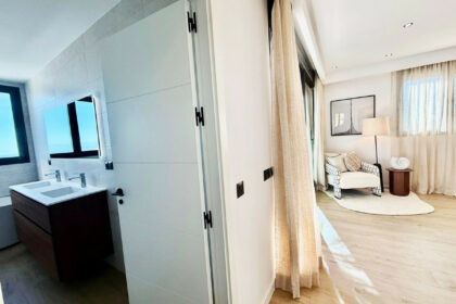 09885d04e0867bb6a94cc60f3de79a94 - 67