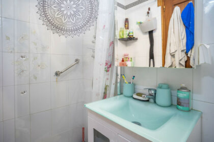 0a8ac5c17a5e85bbfa884d97a275ea13 - 3