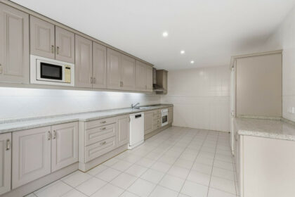 0b037d6aced9135defa9e66584dfb99d - 5