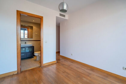 0bdf933871953d1913f3179a7649d1c4 - 18