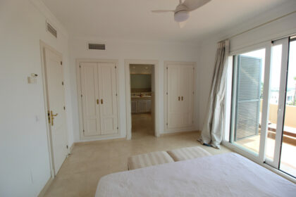 0c6d85edec484ea11dbf42a8fbe2393a - 15