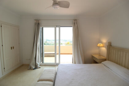 0c6d85edec484ea11dbf42a8fbe2393a - 17