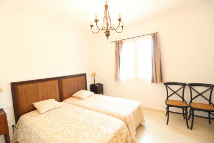 0c6d85edec484ea11dbf42a8fbe2393a - 20