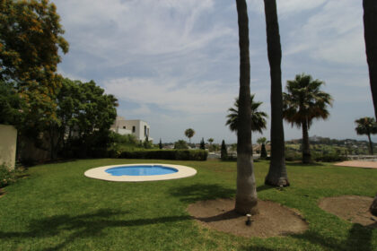 0c6d85edec484ea11dbf42a8fbe2393a - 28