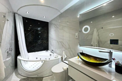 0e335f7de1d94db2a3c5d41ae5a68181 - 4