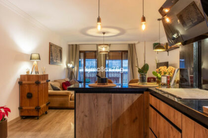 101448e1f8378f29a836694021e4e774 - 7