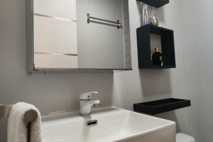 1068416178d6ab7d041aeba78dafb5a0 - 44