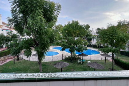 12a3dff5c66768466eb6890de0a6df1b - 32