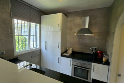 132ecda53a2196fe2150bb0e003887f8 - 21