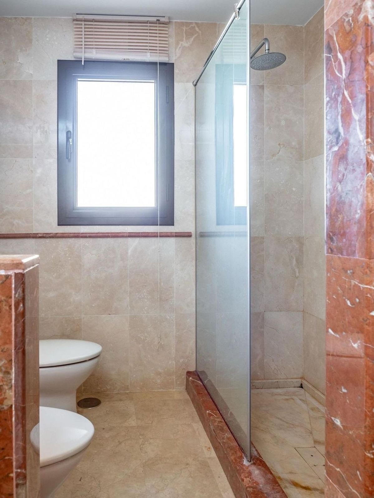 143811d5b44cc911f2dbfe3664c83917 - 16