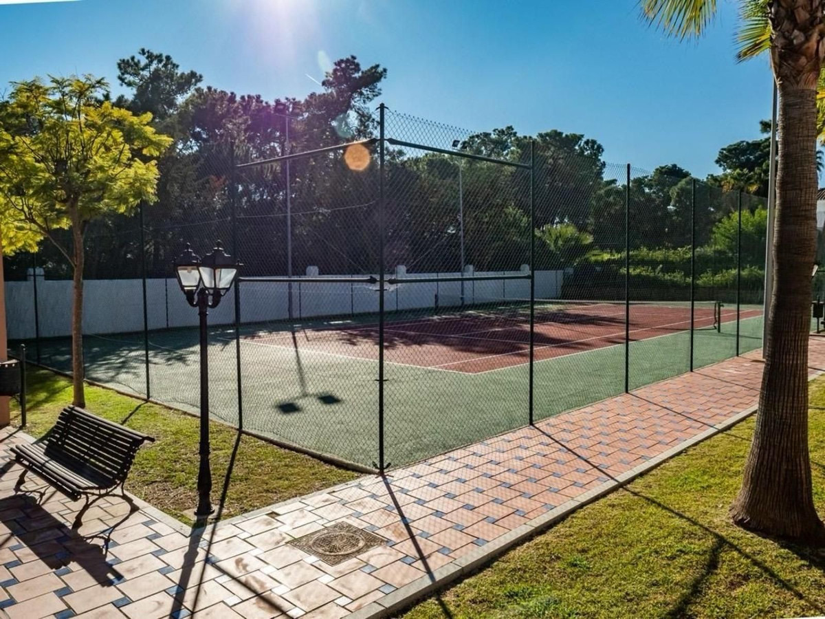 143811d5b44cc911f2dbfe3664c83917 - 23