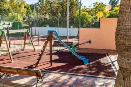 143811d5b44cc911f2dbfe3664c83917 - 24