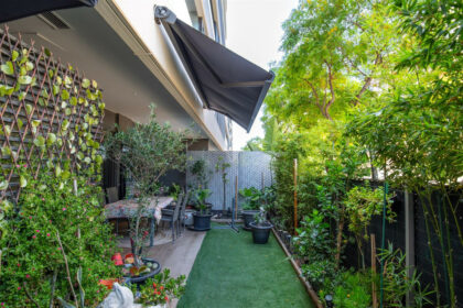 159268de75184b3f56a05c4868130fd4 - 18