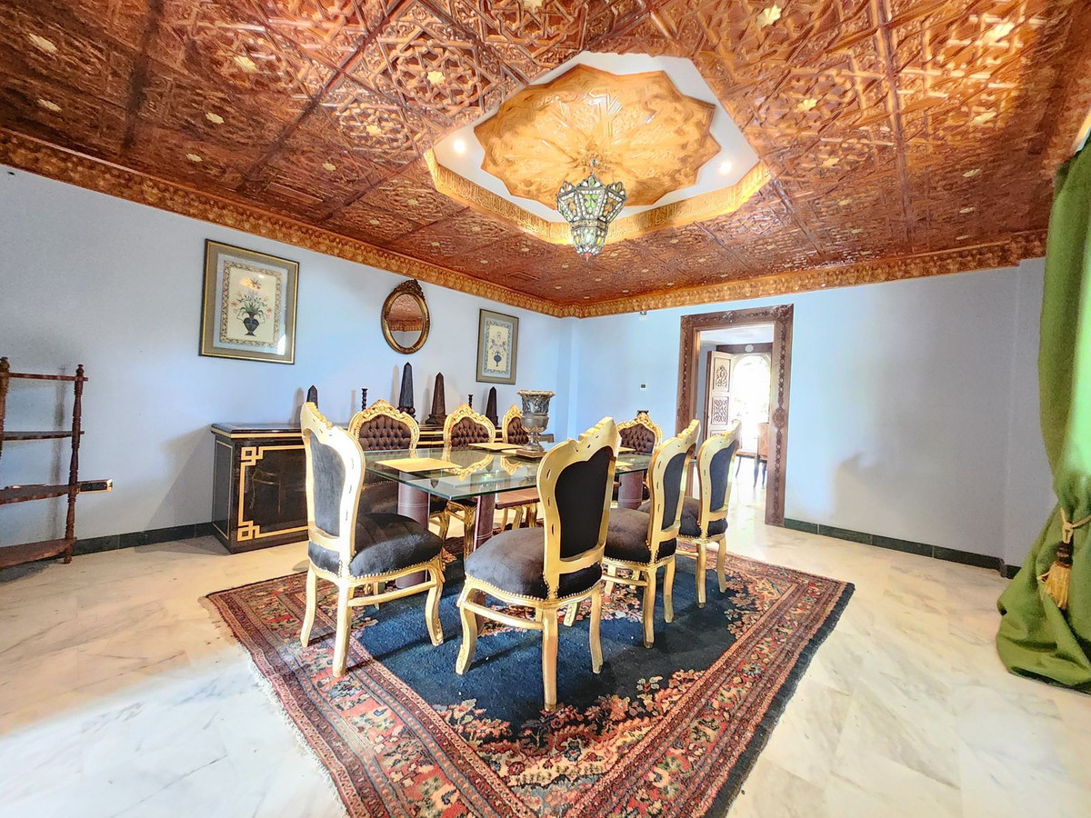 1665394d7324d18bfeea383961611cfa - 12