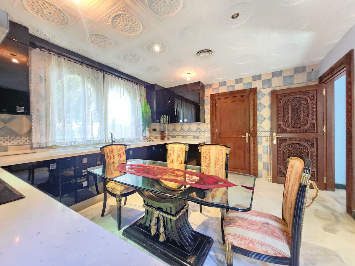 1665394d7324d18bfeea383961611cfa - 15