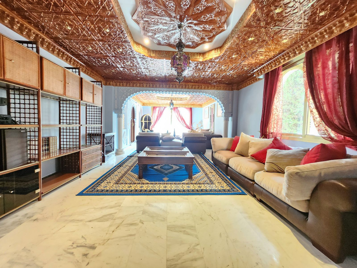 1665394d7324d18bfeea383961611cfa - 21