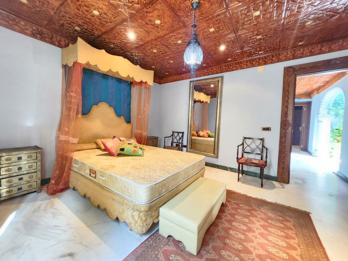 1665394d7324d18bfeea383961611cfa - 23