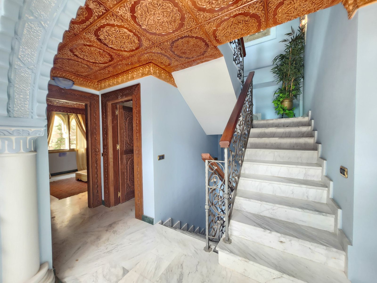 1665394d7324d18bfeea383961611cfa - 24