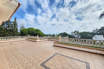 1665394d7324d18bfeea383961611cfa - 32