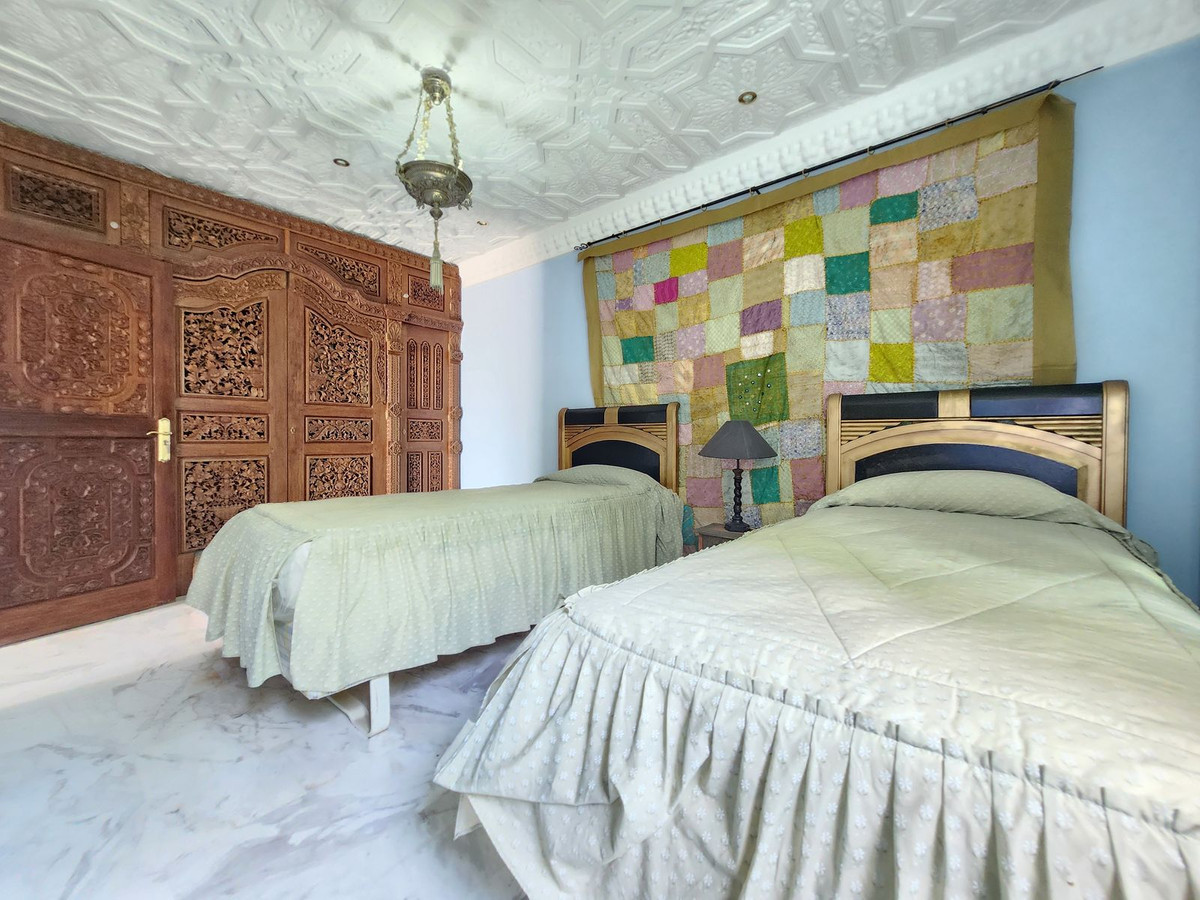 1665394d7324d18bfeea383961611cfa - 38