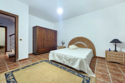 1665394d7324d18bfeea383961611cfa - 44