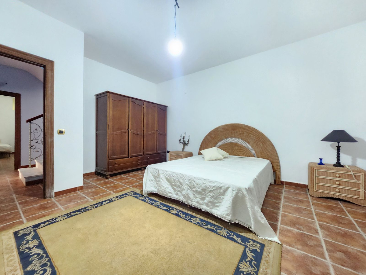 1665394d7324d18bfeea383961611cfa - 44