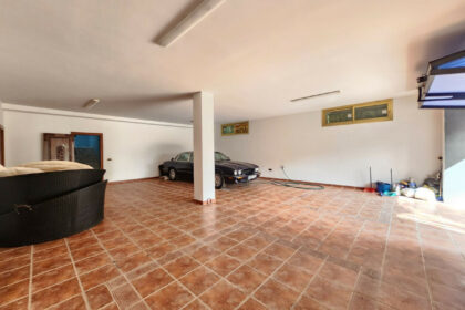 1665394d7324d18bfeea383961611cfa - 47