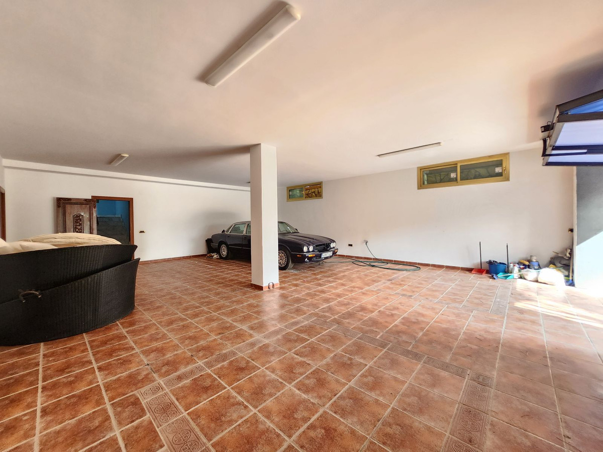 1665394d7324d18bfeea383961611cfa - 47