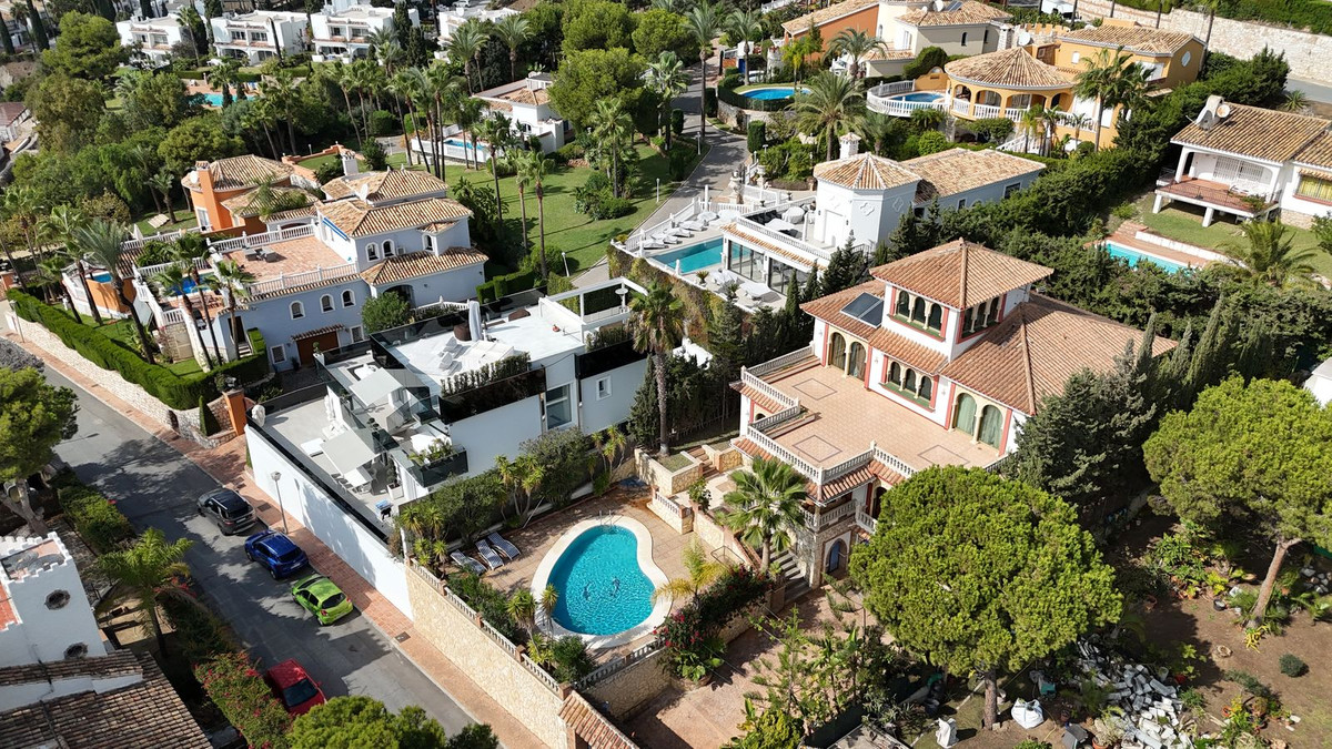 1665394d7324d18bfeea383961611cfa - 53