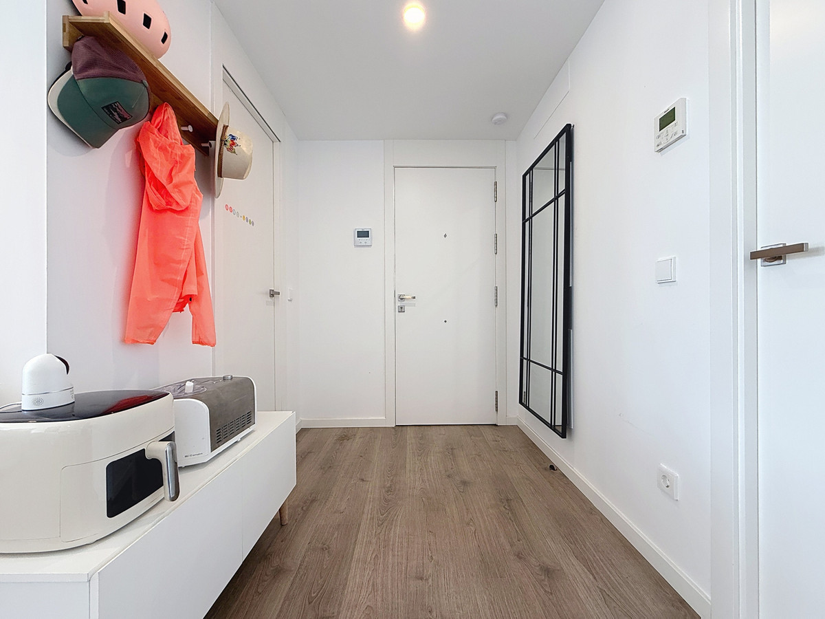 16f5d6666b2100167e1009518791cc7d - 12