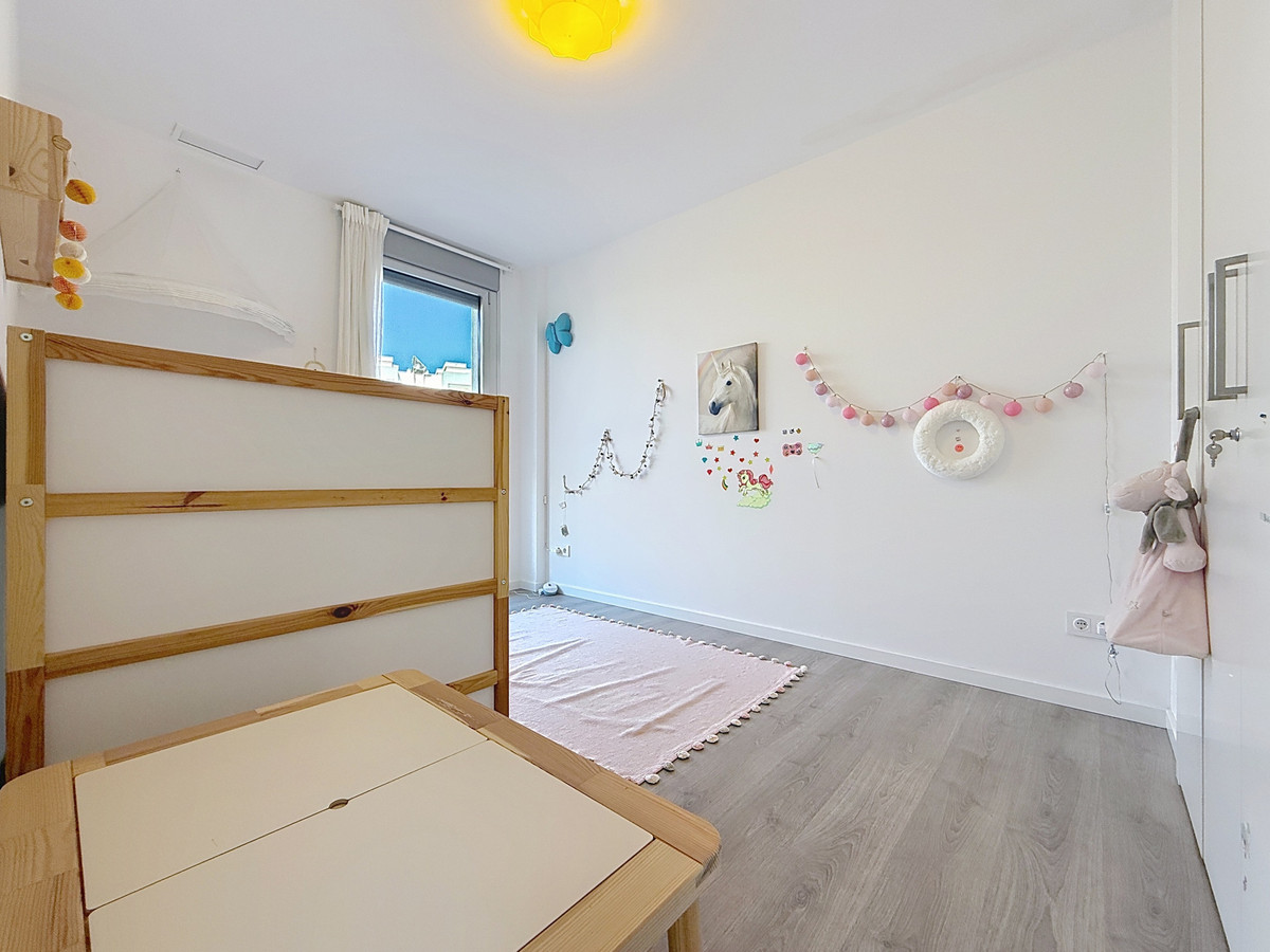 16f5d6666b2100167e1009518791cc7d - 17