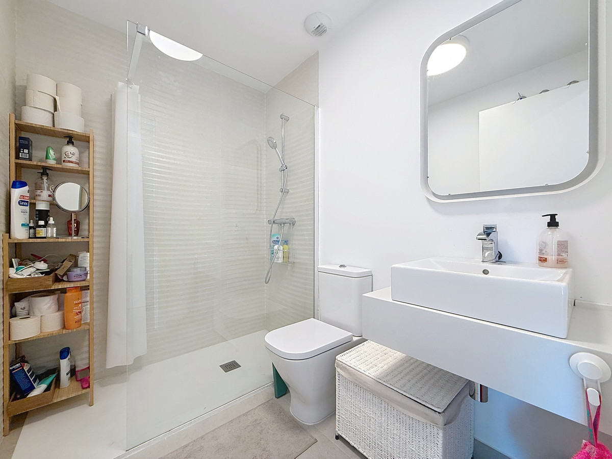 16f5d6666b2100167e1009518791cc7d - 18