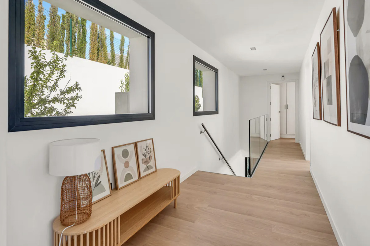 173a72b09a08d079ce837b11437f7c8b - 11