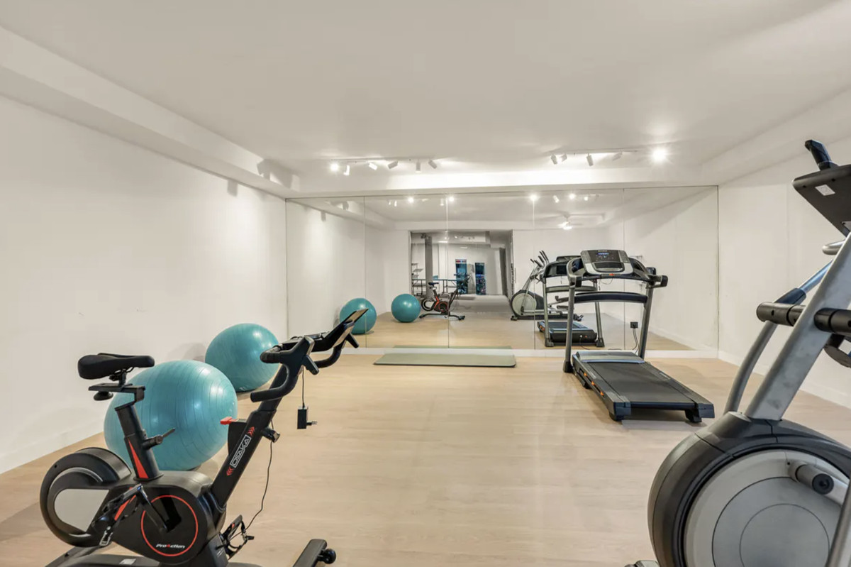 173a72b09a08d079ce837b11437f7c8b - 24