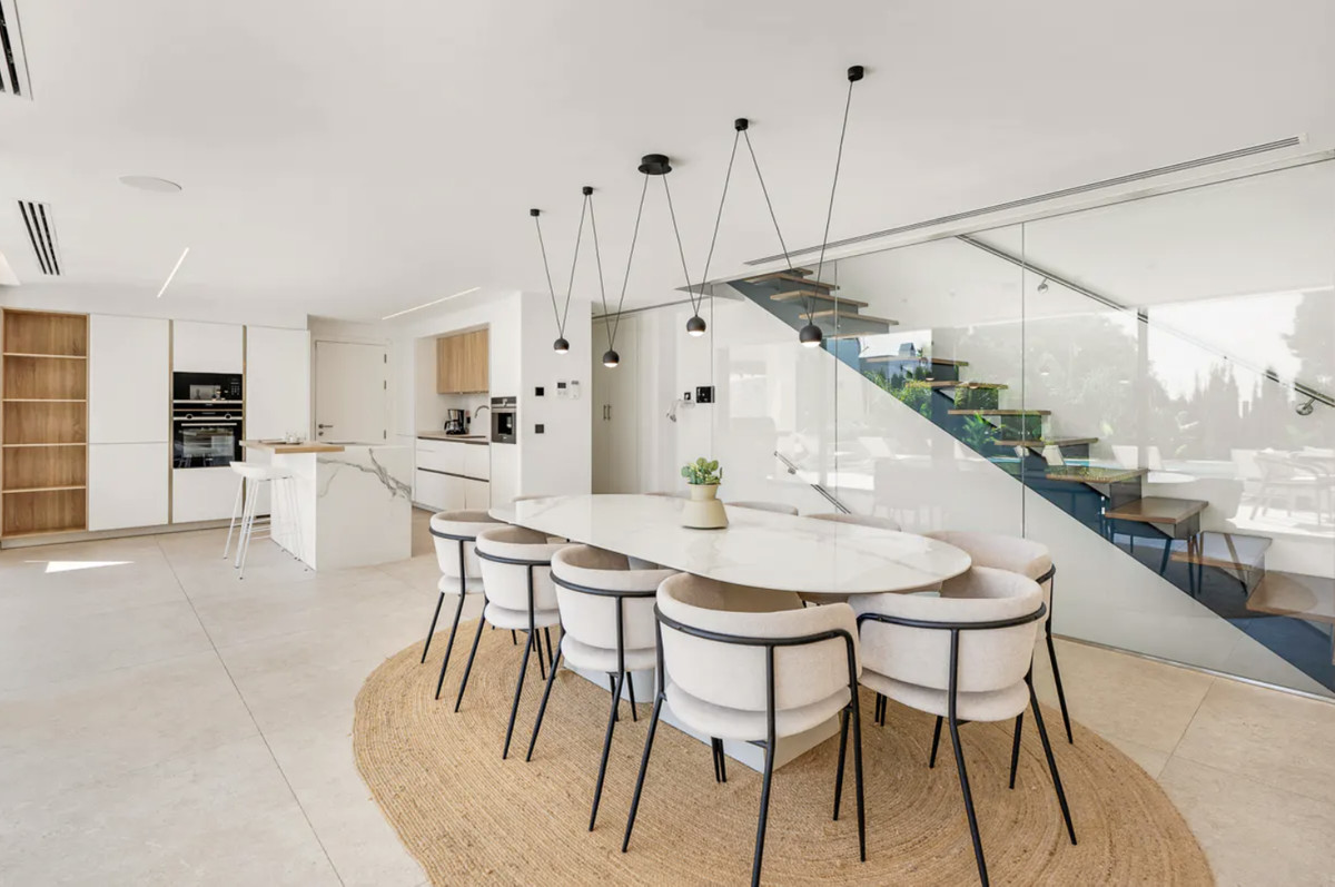 173a72b09a08d079ce837b11437f7c8b - 8