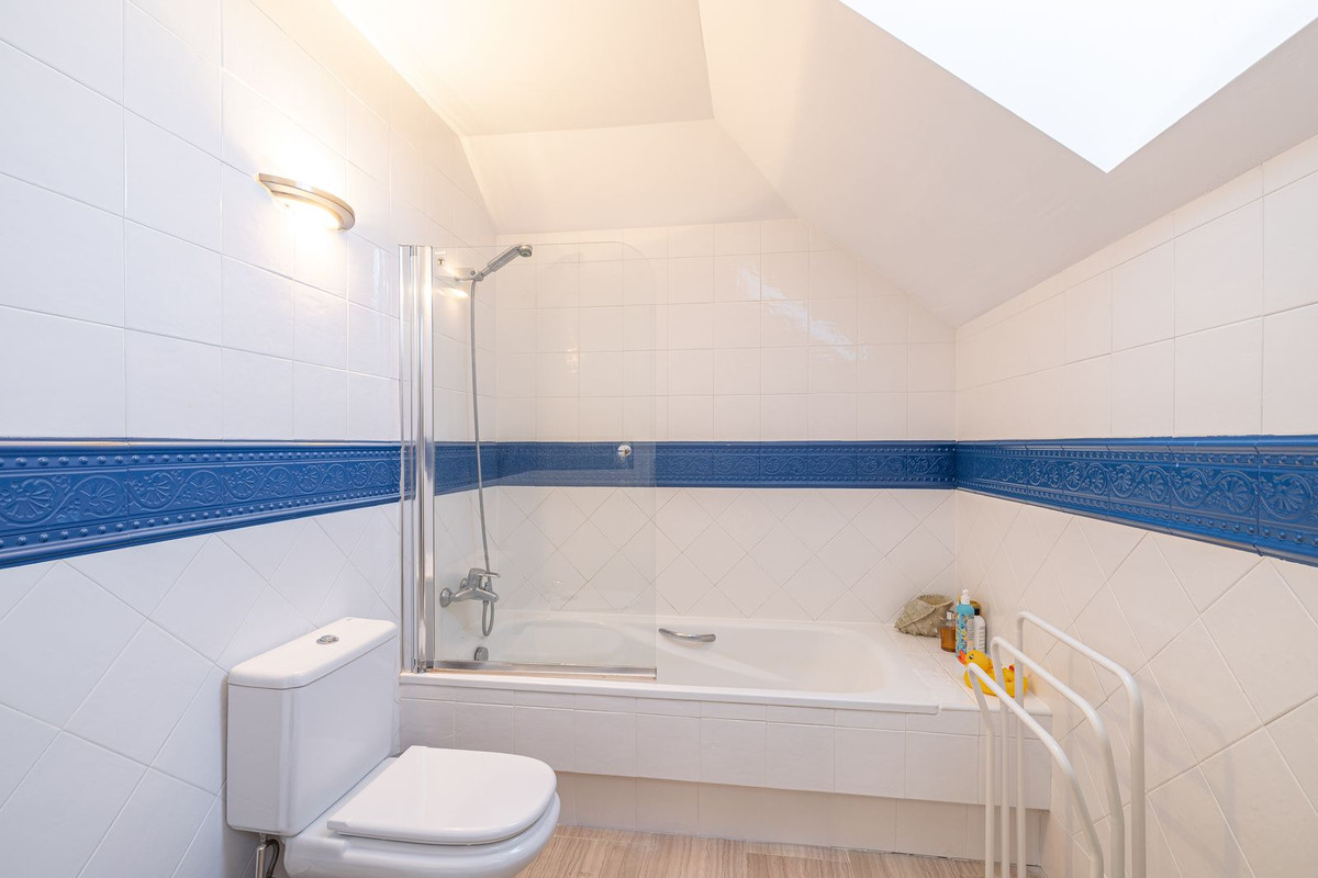 17e30dd9294ed6f0c1c6f7869516a8e0 - 17