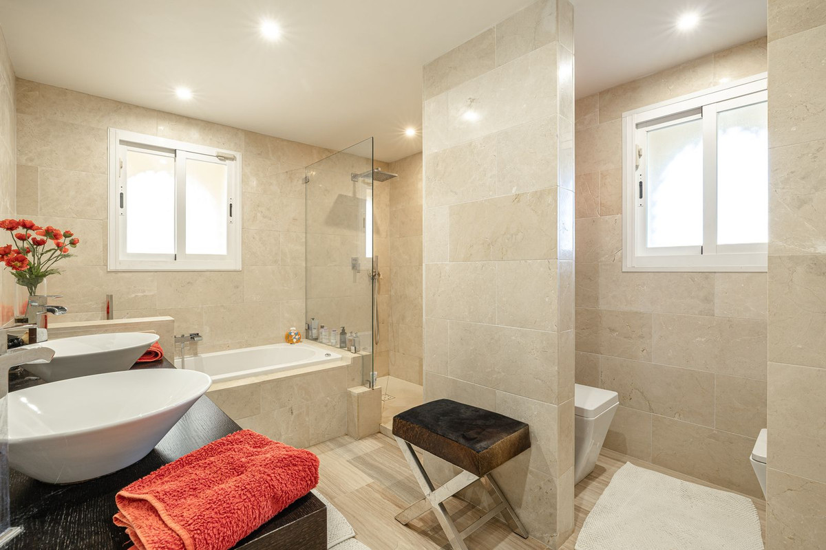 17e30dd9294ed6f0c1c6f7869516a8e0 - 20