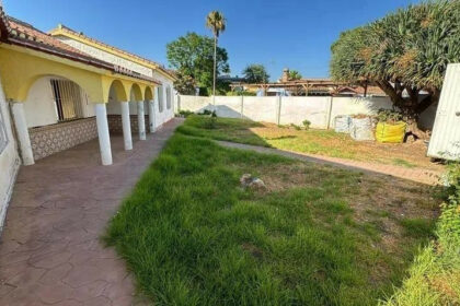 18277844059ea4bd8f246b9370ca2062 - 21