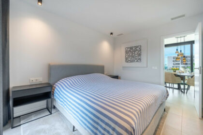 19d9a847119ad68331553fce1520968e - 12