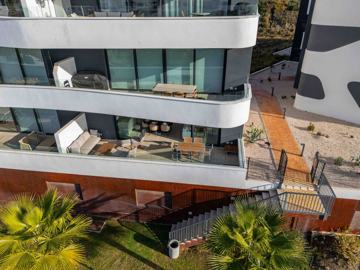 19d9a847119ad68331553fce1520968e - 3