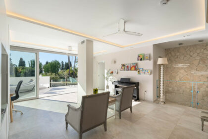 1ad2159b0d35791a78069465e9844388 - 24